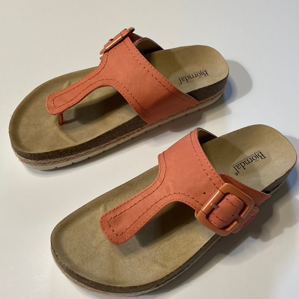 Bjorndal Women’s Penelope Footbed Sandal-Coral